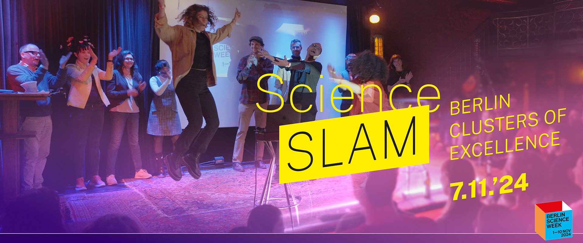 A hitchhiker’s guide to social robots: SCIoI member Anna Lange at the Science Slam of the Berlin Clusters of Excellence at Berlin Science Week 2024